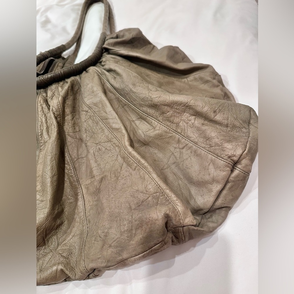 VINTAGE Brio Pinwheel Crinkle Leather Hobo Bag XL Green - Picture 5 of 16